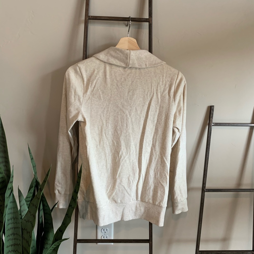 Collared Pullover Sweatshirt - Picture 5 of 5